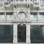 מלון דירות Palace 4*
